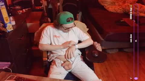 Snapshot of nakedboi420 chatting on 31, 5, 2026 mid-west guy living on the east coast trying to figure out where to go next online show from 31, 5, 2026