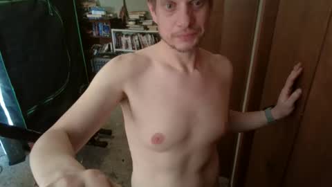Snapshot of nakedcav chatting on 30, 3, 2026 NakedClown online show from 30, 3, 2026