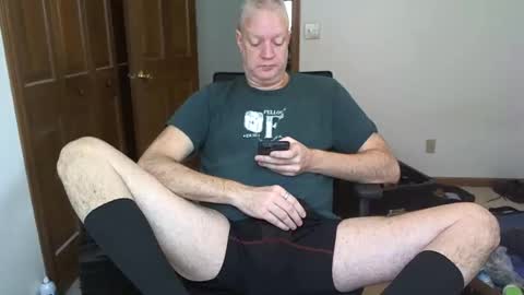 Snapshot of nakedilmale chatting on 17, 2, 2025 Tip 100 for my full real name online show from 17, 2, 2025