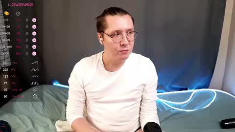Snapshot of nakedisaac chatting on 10, 7, 2026 Isaac online show from 10, 7, 2026