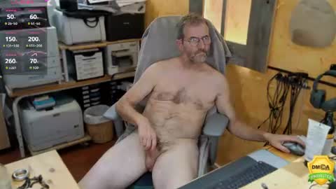Snapshot of nakedluke chatting on 30, 7, 2026 Luke online show from 30, 7, 2026