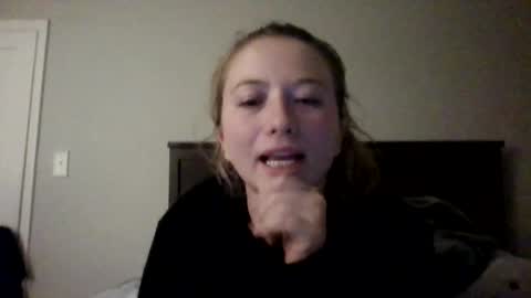 Snapshot of nakedmomma chatting on 28, 10, 2025 SianaBabe online show from 28, 10, 2025