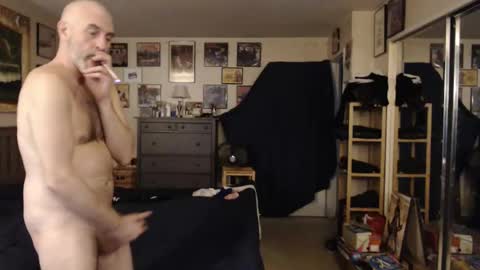 Snapshot of nakedmonkey chatting on 5, 1, 2025 nakedmonkey online show from 5, 1, 2025