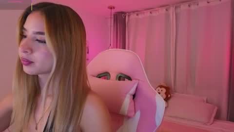 Snapshot of nallahh_ chatting on 16, 11, 2025 Nallah online show from 16, 11, 2025