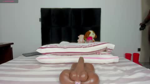 Snapshot of namelesss_xxx chatting on 25, 4, 2026 pervert online show from 25, 4, 2026
