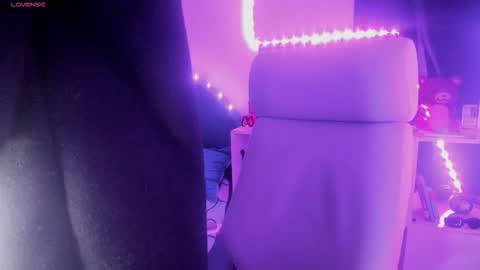 Snapshot of nami_white chatting on 22, 9, 2025 nami_white online show from 22, 9, 2025