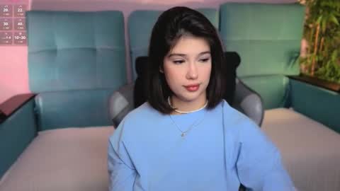 Snapshot of nanami_v02 chatting on 12, 10, 2025 Maeve online show from 12, 10, 2025