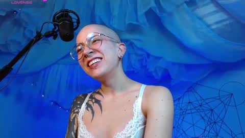 Snapshot of nanaxnana chatting on 13, 9, 2025 Alma Maria online show from 13, 9, 2025