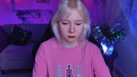 nancymartinez online show from 4, 2, 2025