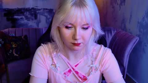 nancymartinez online show from 13, 2, 2025