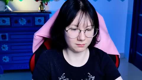 nancymartinez online show from 25, 10, 2025