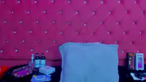 Snapshot of nanis_james15 chatting on 3, 4, 2026 nanis james15 online show from 3, 4, 2026