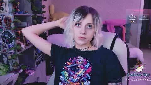 Snapshot of nanitamoore chatting on 31, 3, 2026 Monday-Friday 12-4 AM and 6-9 AM New York time online show from 31, 3, 2026