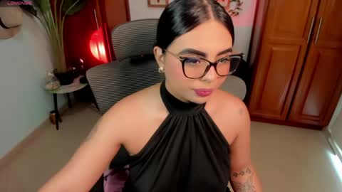 Snapshot of naomi_aniston chatting on 22, 5, 2026 naomi_aniston online show from 22, 5, 2026