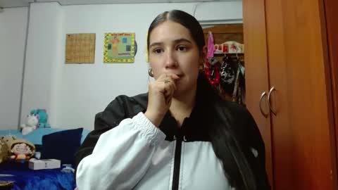 naomi_d online show from 11, 3, 2025