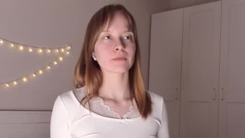 Snapshot of naomi_oops chatting on 7, 3, 2026 Naomi online show from 7, 3, 2026