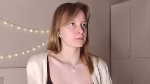 Snapshot of naomi_oops chatting on 15, 3, 2026 Naomi online show from 15, 3, 2026