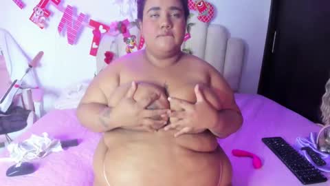 Snapshot of naomiasha_ chatting on 5, 2, 2025 online show from 5, 2, 2025
