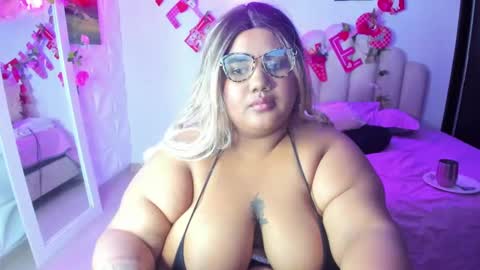Snapshot of naomiasha_ chatting on 22, 2, 2025 online show from 22, 2, 2025