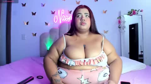 Snapshot of naomiasha_ chatting on 5, 10, 2025 online show from 5, 10, 2025