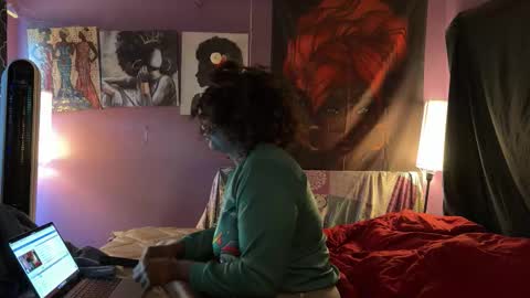 Naomi online show from 15, 12, 2025