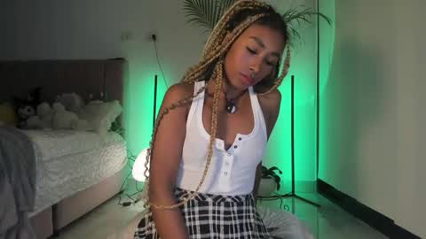 Naomii online show from 14, 9, 2025