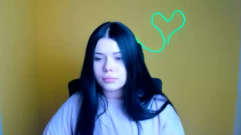 Snapshot of naomivibes chatting on 18, 10, 2025 Naomi online show from 18, 10, 2025