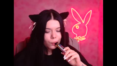 Snapshot of naomivibes chatting on 25, 11, 2025 Naomi online show from 25, 11, 2025