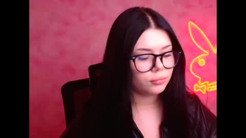 Snapshot of naomivibes chatting on 27, 11, 2025 Naomi online show from 27, 11, 2025