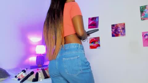 Snapshot of naomy_191 chatting on 15, 10, 2025 naomy_191 online show from 15, 10, 2025