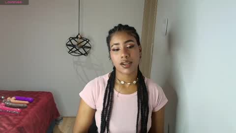 Snapshot of naomy__smith__ chatting on 10, 4, 2026 N A O M Y online show from 10, 4, 2026