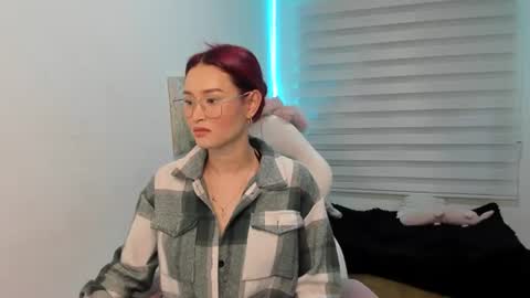 Snapshot of naomy_hot04 chatting on 5, 7, 2026 naomy online show from 5, 7, 2026