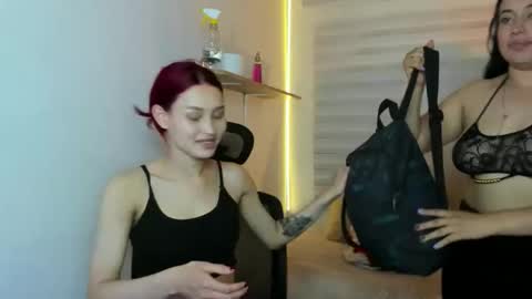 naomy_sex_69 online show from 5, 12, 2025