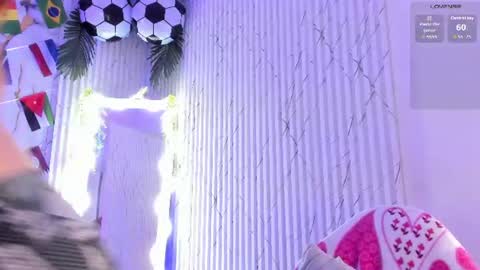 Snapshot of naomy_tay1 chatting on 10, 7, 2026 Naomy online show from 10, 7, 2026