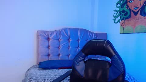 Snapshot of naomybenedetti chatting on 5, 11, 2025 Nao online show from 5, 11, 2025