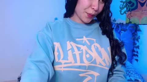 Snapshot of naomybenedetti chatting on 11, 11, 2025 Nao online show from 11, 11, 2025