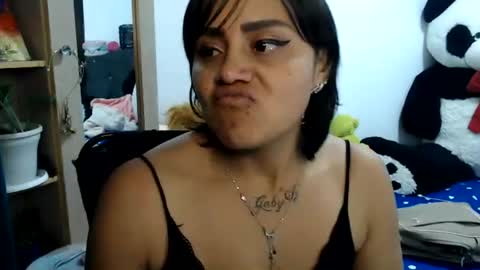 Snapshot of naomylux1 chatting on 3, 7, 2026 naomylux1 online show from 3, 7, 2026