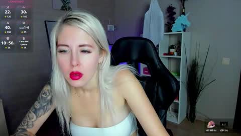 Snapshot of nastasya_cute chatting on 12, 11, 2025 Nastya online show from 12, 11, 2025