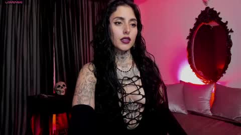 Snapshot of nasty_alice1 chatting on 19, 4, 2026 Goddess Alice online show from 19, 4, 2026