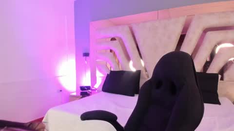 Snapshot of natachadiaz1 chatting on 22, 4, 2026 Natacha online show from 22, 4, 2026