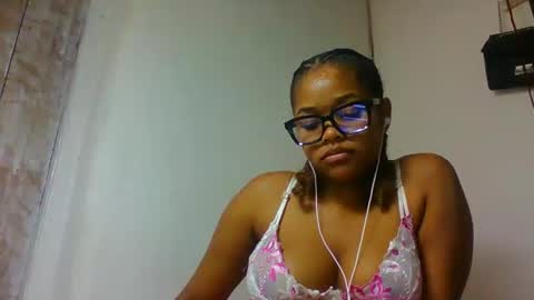 Snapshot of natachazz chatting on 4, 4, 2026 natachazz online show from 4, 4, 2026