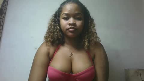 Snapshot of natachazz chatting on 8, 5, 2026 natachazz online show from 8, 5, 2026