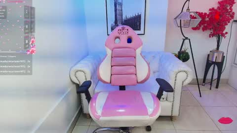 Snapshot of natalia_cartier chatting on 16, 4, 2026 Natalia. online show from 16, 4, 2026