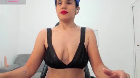 Snapshot of natalia_curvy1 chatting on 16, 7, 2026 Nathalia online show from 16, 7, 2026