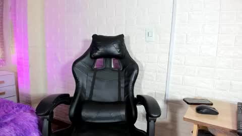 Snapshot of natalia_kiss01 chatting on 5, 2, 2026 Natalia Kiss online show from 5, 2, 2026