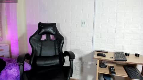 Snapshot of natalia_kiss01 chatting on 6, 2, 2026 Natalia Kiss online show from 6, 2, 2026