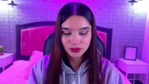 natalie  online show from 20, 12, 2025