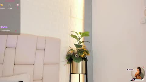 Snapshot of nataly_clark_ chatting on 5, 3, 2025 NATALY online show from 5, 3, 2025