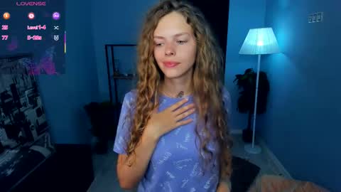 Snapshot of nataly_hello chatting on 14, 9, 2025 Natalie online show from 14, 9, 2025