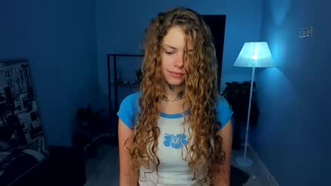 Snapshot of nataly_hello chatting on 28, 10, 2025 Natalie online show from 28, 10, 2025